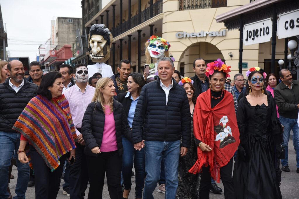 Encabeza Chucho Nader Instalaci N De Altares Y Procesi N De D A De