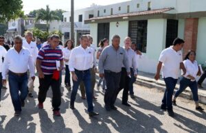 Atiende Oseguera servicios y obras faltantes en «Los Cedros»