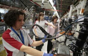Mujeres en puestos directivos son muy pocas: Trabajo