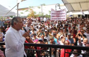 Adán Augusto interpone denuncias por uso de su imagen en espectaculares