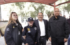 Nombran a niña policía honoraria de Escobedo