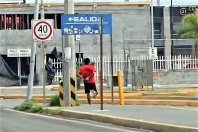 En Avenida Sendero detenido escapa esposado